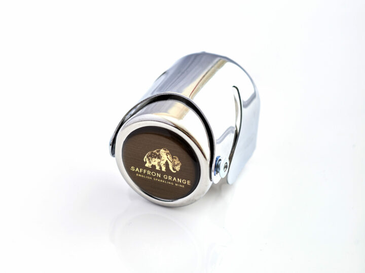 Sparkling wine stopper with woolly mammoth
